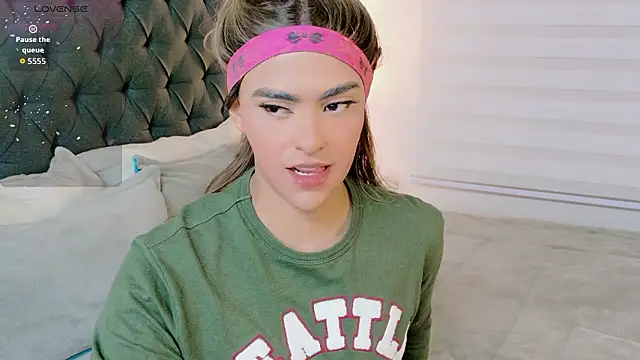 Scarlethvhonparker online show from 02/08/26, 07:55