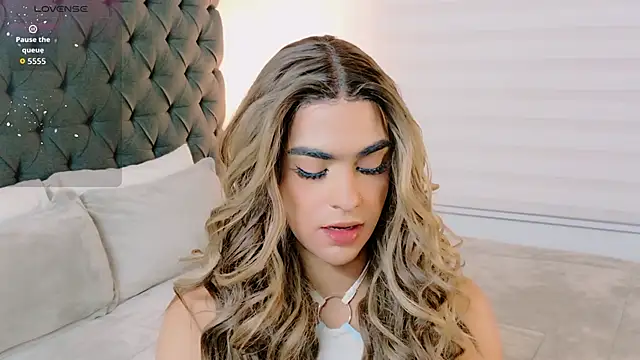 Scarlethvhonparker online show from 11/04/25, 02:04