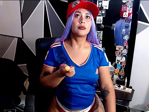 l0la-velvet online show from 06/11/26, 09:23