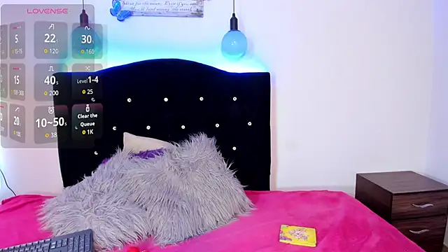 Hadid honey online show from 08/03/26, 07:31
