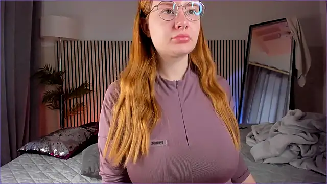 SonyaBabyn online show from 04/15/26, 08:42