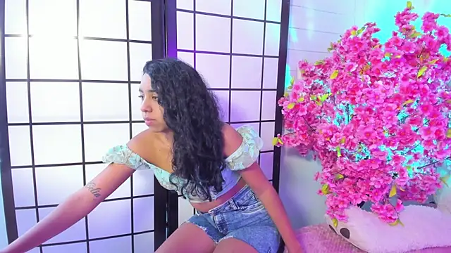 Ariana Ivers  online show from 06/15/26, 03:23