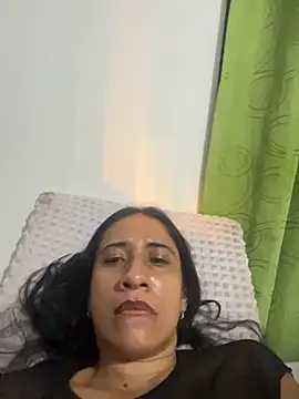 paolaqueenxx online show from 06/17/26, 05:29
