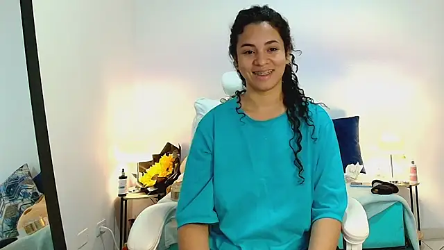 Isabella Sophia19 online show from 07/20/26, 03:25