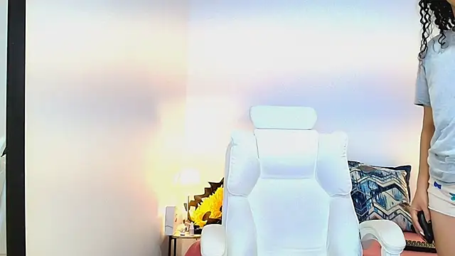 Isabella Sophia19 online show from 07/10/26, 10:48