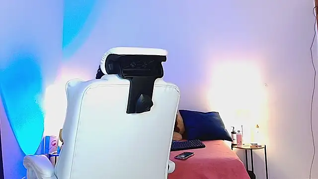 Isabella Sophia19 online show from 06/29/26, 12:28