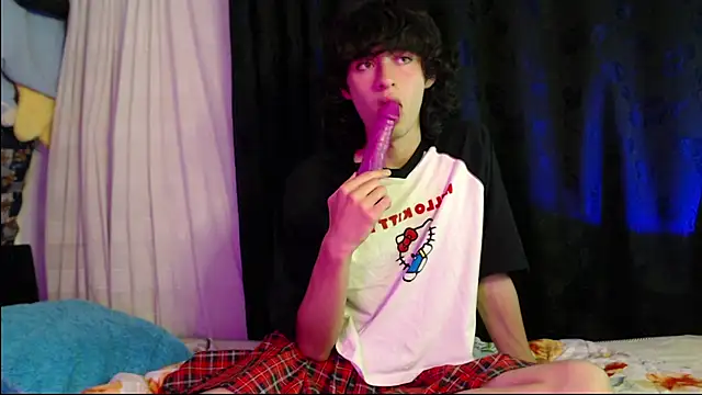 Naomi uwu online show from 06/12/26, 03:48