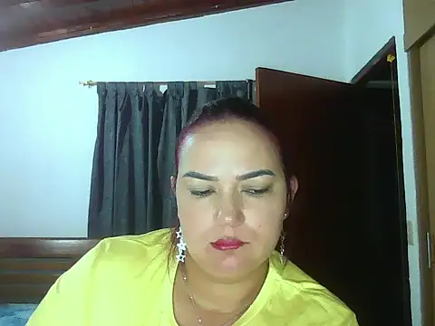 Snapshot of Ariel_691 chatting on 06/14/26, 11:50 Ariel 691 online show from 06/14/26, 11:50