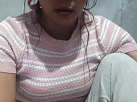 Snapshot of mymommy69 chatting on 06/29/26, 11:48 mymommy69 online show from 06/29/26, 11:48