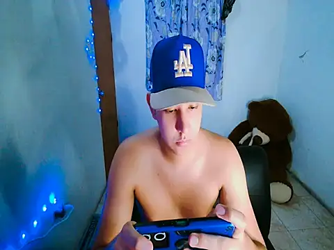 sweetboyxxx11 online show from 06/20/26, 01:32