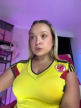 SaraAvila online show from 06/18/26, 04:00