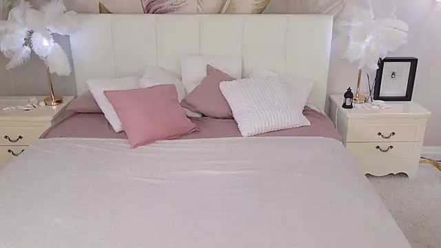 Erica Hameleons online show from 06/26/26, 02:12