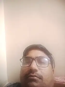 Snapshot of dhirusury050625 chatting on 06/15/26, 05:12 dhirusury050625 online show from 06/15/26, 05:12