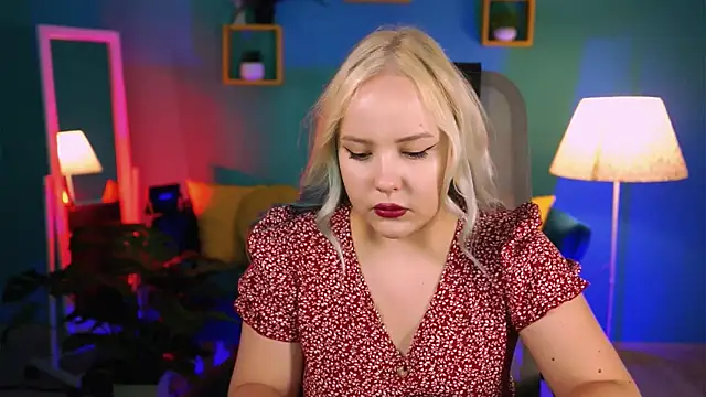 Snapshot of stellawatts chatting on 06/16/26, 08:03 stellawatts online show from 06/16/26, 08:03