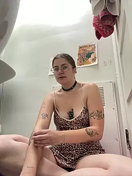 Snapshot of mclacy chatting on 06/17/26, 11:09 mclacy online show from 06/17/26, 11:09