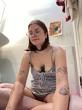 Snapshot of mclacy chatting on 06/19/26, 11:16 mclacy online show from 06/19/26, 11:16
