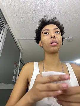 Kiara Kamau XXX online show from 07/12/26, 11:44