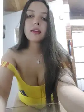 Bella Karoline online show from 07/08/26, 12:13