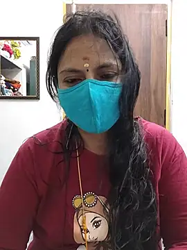 Snapshot of Tamil_white_beauty chatting on 07/05/26, 07:04 Tamil white beauty online show from 07/05/26, 07:04
