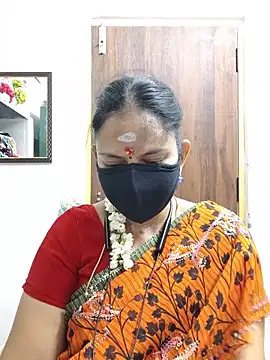 Snapshot of Tamil_white_beauty chatting on 06/16/26, 01:55 Tamil white beauty online show from 06/16/26, 01:55