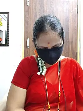 Snapshot of Tamil_white_beauty chatting on 07/04/26, 01:15 Tamil white beauty online show from 07/04/26, 01:15