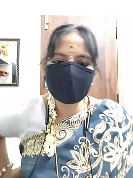 Snapshot of Tamil_white_beauty chatting on 07/11/26, 06:30 Tamil white beauty online show from 07/11/26, 06:30