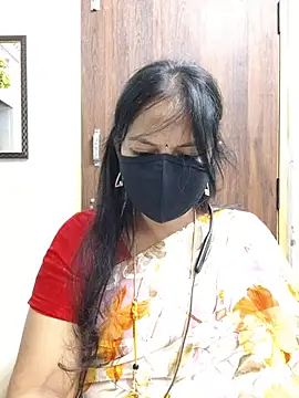 Snapshot of Tamil_white_beauty chatting on 06/17/26, 05:23 Tamil white beauty online show from 06/17/26, 05:23