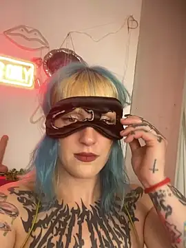 Honeymilky1 online show from 06/19/26, 07:41