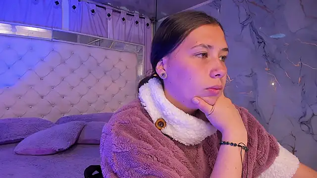 Snapshot of Tifanny-Val chatting on 07/30/26, 11:53 Tifanny-Val online show from 07/30/26, 11:53