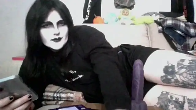 sundaygoth online show from 06/18/26, 02:11