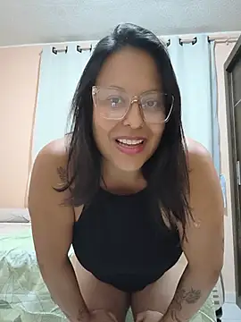 Snapshot of Coral_611 chatting on 06/20/26, 02:05 Coral 611 online show from 06/20/26, 02:05