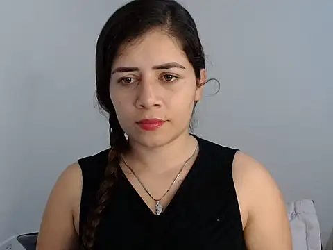 Snapshot of Luna_zoe chatting on 06/19/26, 08:36 Luna zoe online show from 06/19/26, 08:36