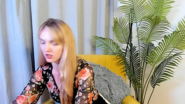 MarielRoloson online show from 06/15/26, 05:12