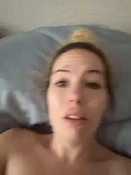 Snapshot of milfymorgan chatting on 06/15/26, 03:34 milfymorgan online show from 06/15/26, 03:34