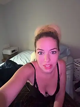 Snapshot of milfymorgan chatting on 07/02/26, 05:08 milfymorgan online show from 07/02/26, 05:08