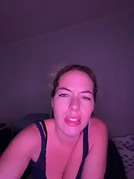 Snapshot of milfymorgan chatting on 07/01/26, 01:39 milfymorgan online show from 07/01/26, 01:39