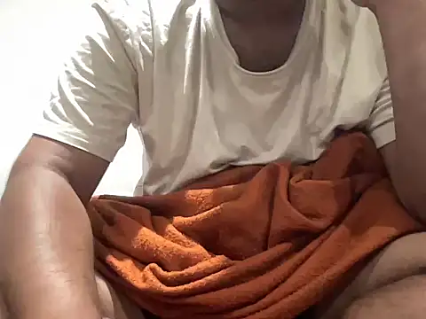 bobgot17cm online show from 06/20/26, 11:43