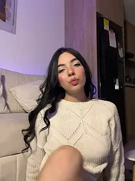 Mila 3 online show from 06/15/26, 04:34