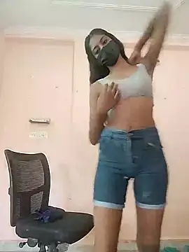 Snapshot of kavita_45 chatting on 06/18/26, 11:37 kavita 45 online show from 06/18/26, 11:37