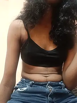 Snapshot of kavita_45 chatting on 07/18/26, 07:39 kavita 45 online show from 07/18/26, 07:39