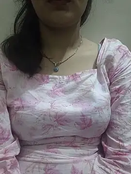 Snapshot of Ritika_jha01 chatting on 07/24/26, 05:31 Ritika jha01 online show from 07/24/26, 05:31