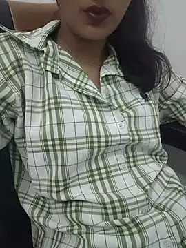 Snapshot of Ritika_jha01 chatting on 07/09/26, 04:57 Ritika jha01 online show from 07/09/26, 04:57