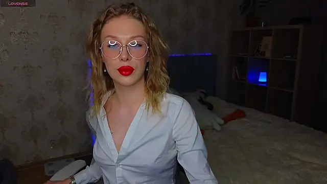 Lucia wow online show from 06/13/26, 11:13