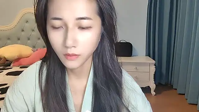 Qianqian-666 online show from 06/24/26, 08:57