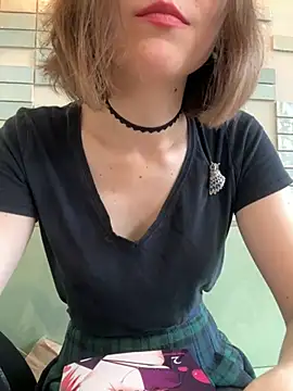 Hilda Valentine online show from 07/18/26, 12:14