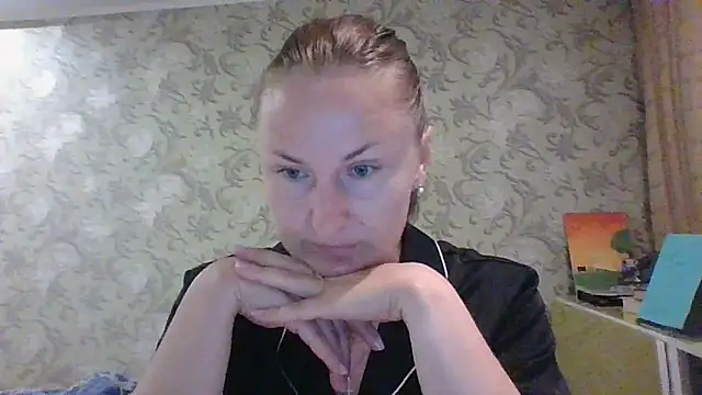 Snapshot of TashaLightX chatting on 06/13/26, 06:17 TashaLightX online show from 06/13/26, 06:17