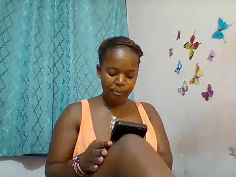 Snapshot of Heavy-Beauty chatting on 07/31/26, 05:32 Heavy-Beauty online show from 07/31/26, 05:32