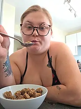 Ivy-Rose-xx online show from 06/21/26, 10:21