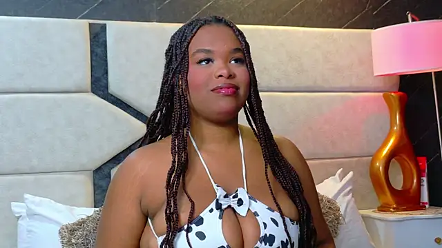 EbonyHenner online show from 06/22/26, 12:02