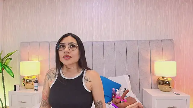 Tesalove 606 online show from 06/24/26, 04:55
